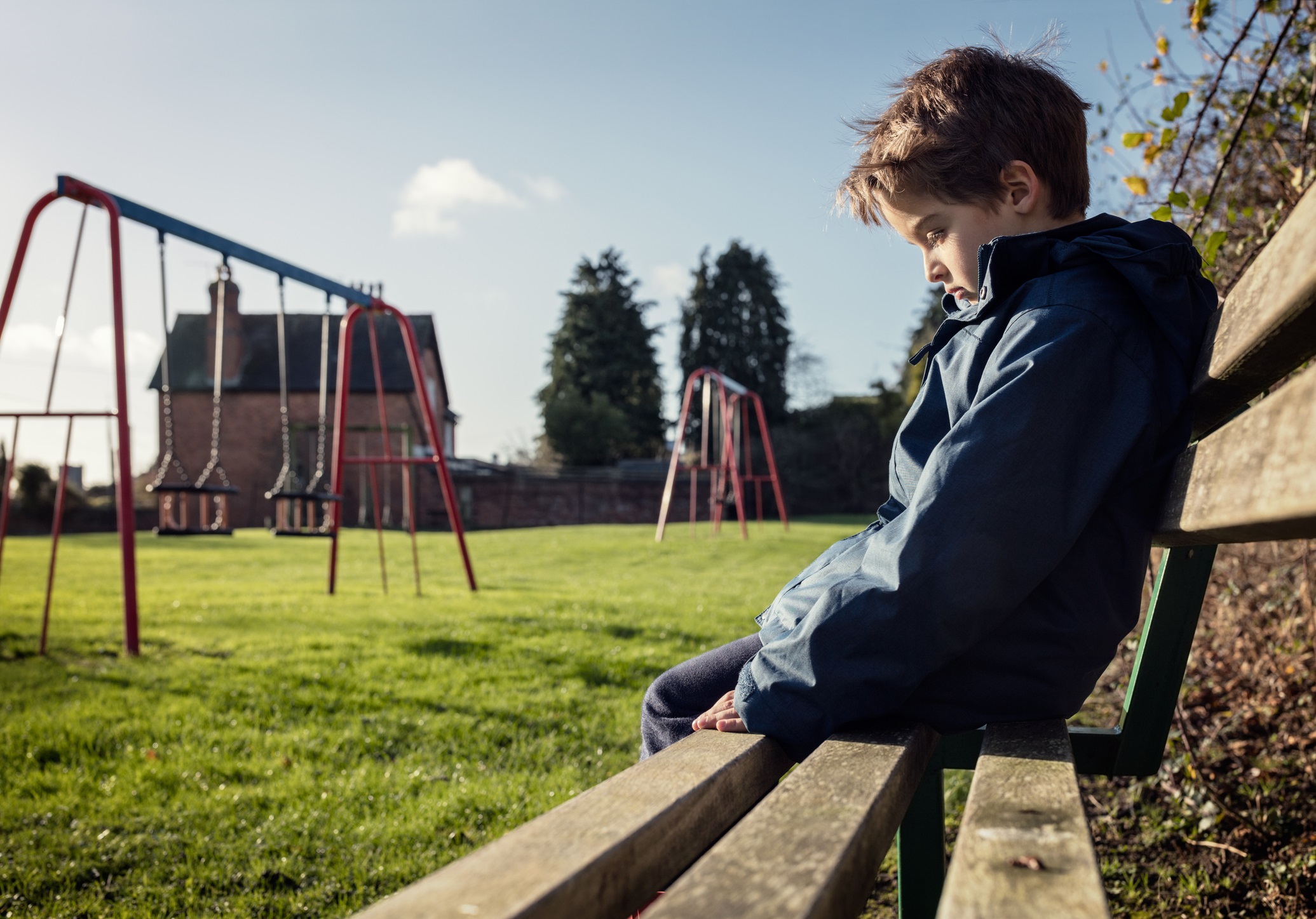 Doświadczenia z dzieciństwa a poczucie samotności w wieku dorosłym