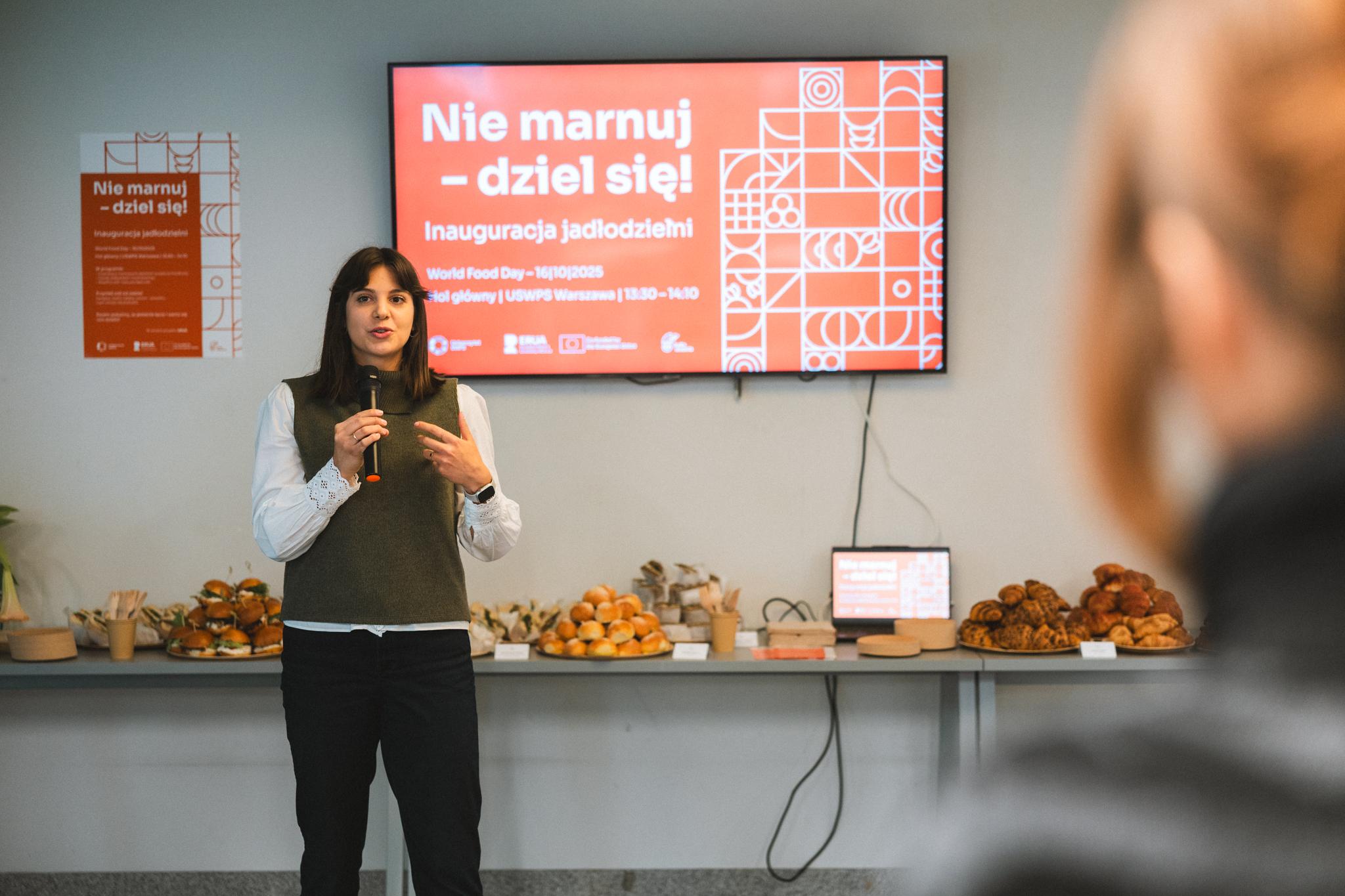 Zuzanna Jakubik, inicjatorka projektu, menadżerka zrównoważonego rozwoju Uniwersytetu SWPS, zdjęcia aut. Dominik Cudny