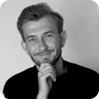 Oskar Jagiełło - prowadzący kurs Matura 2025 organizowany przez Uniwersytet SWPS