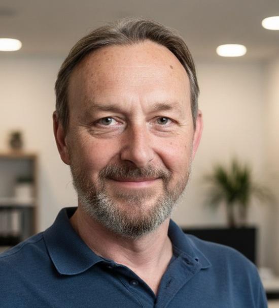 BIO Marek Staniszewski