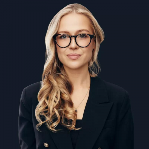 Idzikowska, Julia