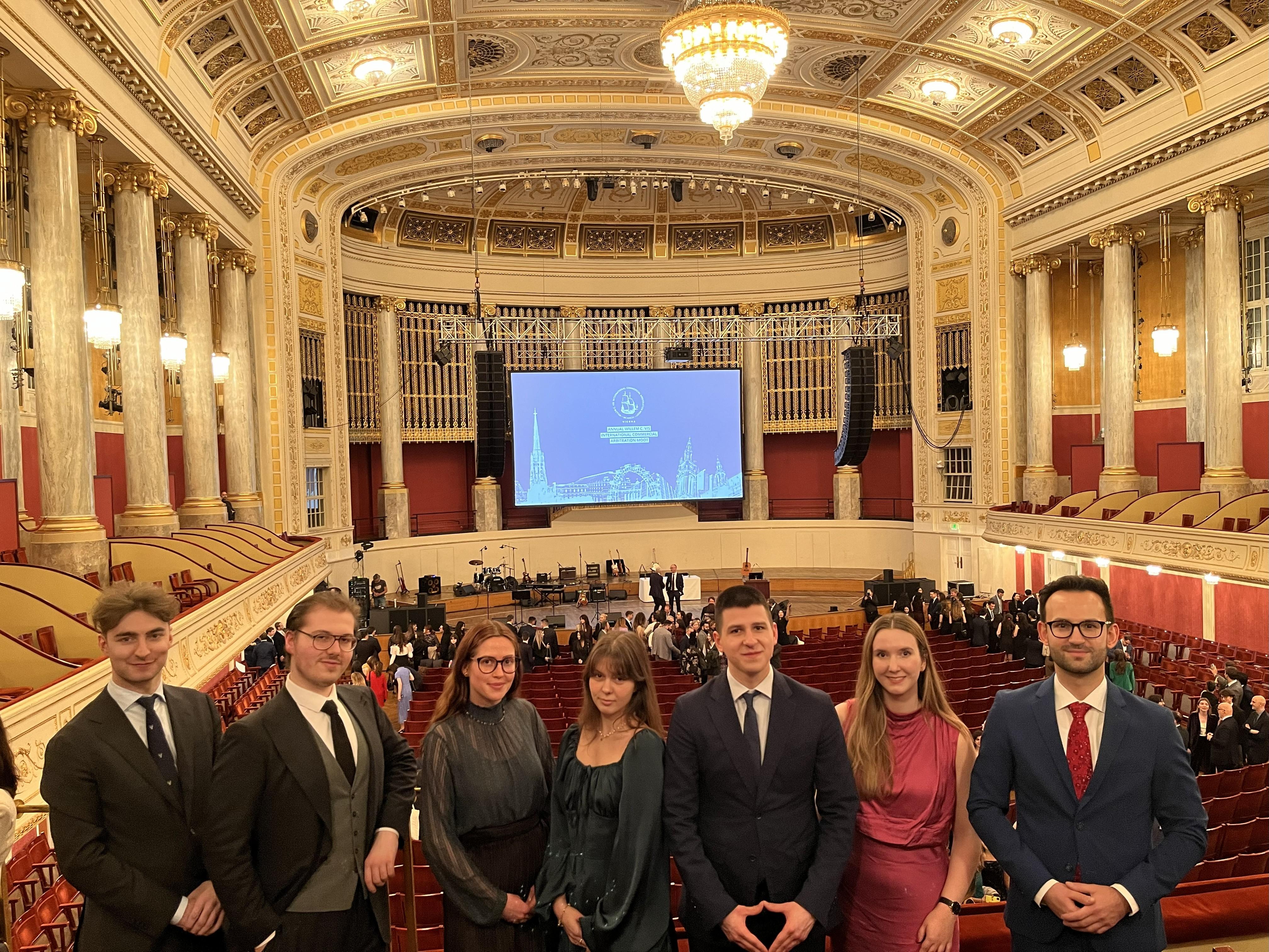 Drużyna USWPS na konkursach Vis Moot Court