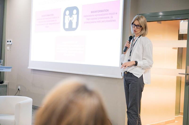 Doktor Katarzyna Bąkowicz uświetniła zjazd wykładem o dezinformacji w pracy współczesnego prawnika, zdj. materiały USWPS