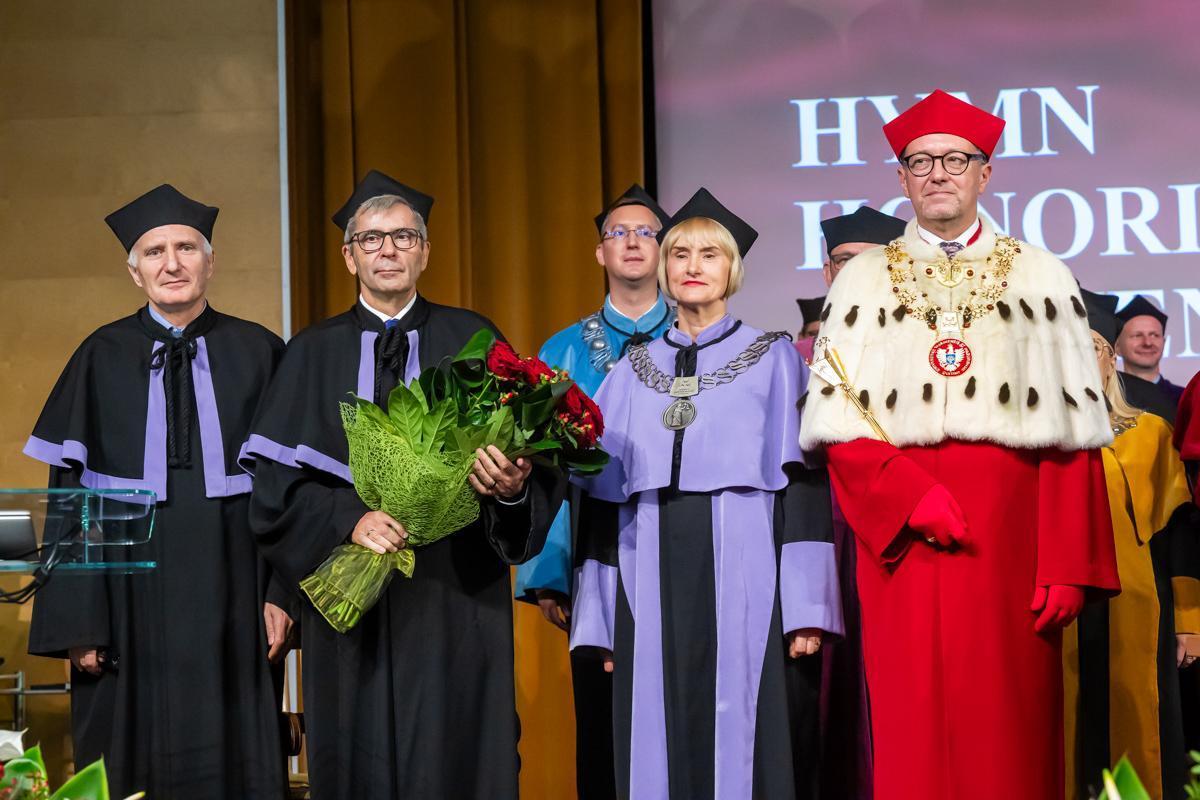 Profesor Bronisław Sitek z doktoratem honoris causa UWM