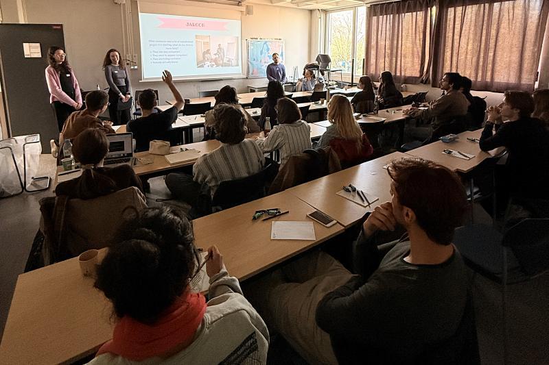 Warsztaty podczas seminarium wyjazdowego na University Paris 8